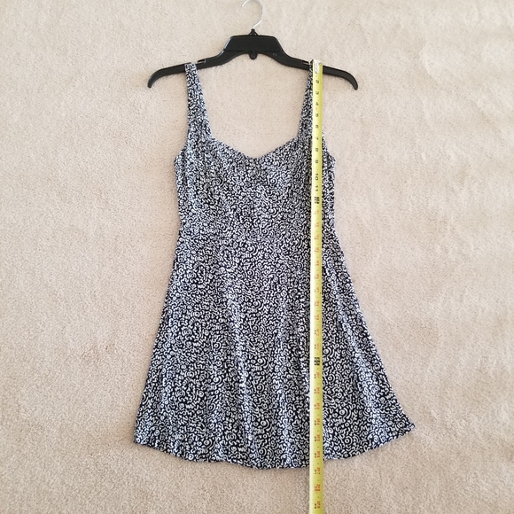 Reformation Fairfax Blue And White Doodle Mini Dress Size 2 - Picture 13 of 16